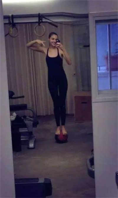 她从以色列女兵,变成好莱坞超级女英雄