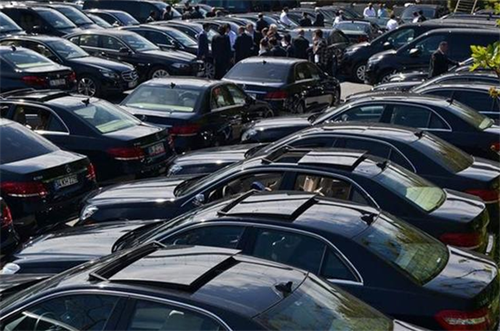 沙特国王出访土耳其 出动500辆豪车(组图)(全文)