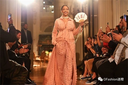 FENTY PUMA 又出话题性单品,第三双拖鞋发售!